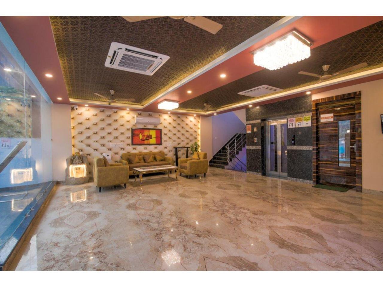 그레이터 노이다 Kusum House B&B 외부 사진