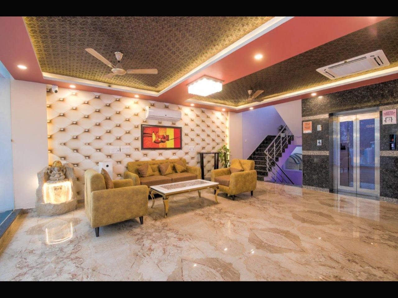 그레이터 노이다 Kusum House B&B 외부 사진